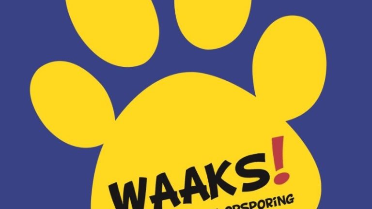 Logo van Waaks: een grote gele hondenpoot op een blauwe achtergrond met de tekst “Waaks!” in zwarte letters en een rood uitroepteken.