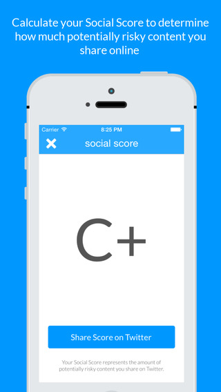 App Store-afbeelding van Xpire met de tekst ‘Calculate your Social Score to determine how much potentially risky content you share online’. Het iPhone-scherm toont de score C+ en een knop om die op Twitter te delen.