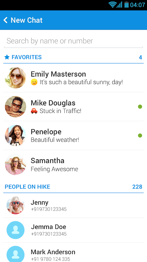 Schermafbeelding van Hike: het scherm New Chat met een zoekveld, een lijst favorieten met statusberichten en een lijst People on Hike met Indiase telefoonnummers.