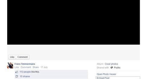 Facebookpagina van minister Frans Timmermans met een volledig zwarte coverfoto, geplaatst op 17 juli, met 113 likes en 15 keer gedeeld.