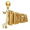 Gouden poppetje met een gloeilamp als hoofd leunt tegen grote gouden letters die het woord “IDEA” vormen.
