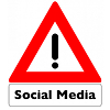 Rood-wit waarschuwingsbord met een uitroepteken en daaronder de tekst “Social Media”.