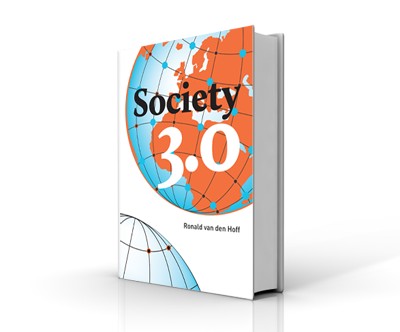 Boek “Society 3.0” van Ronald van den Hoff, met op de omslag een oranje en blauwe wereldbol met een netwerk van verbonden punten.