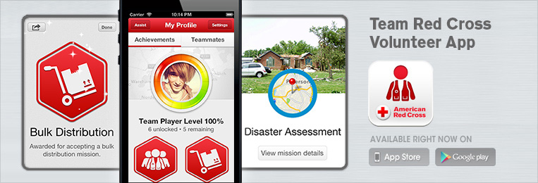 Banner van de “Team Red Cross Volunteer App”: telefoonschermen met een vrijwilligersprofiel met behaalde badges zoals “Bulk Distribution”, het niveau “Team Player Level 100%” en een opdracht “Disaster Assessment” bij een beschadigd huis.