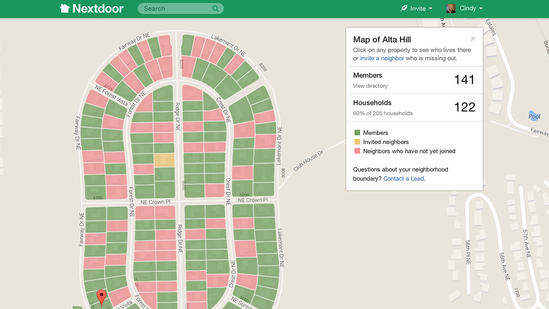Schermafbeelding van Nextdoor met een kaart van de buurt Alta Hill, waarop huizen groen of roze zijn gekleurd naar lidmaatschap, en een venster met 141 leden en 122 huishoudens.